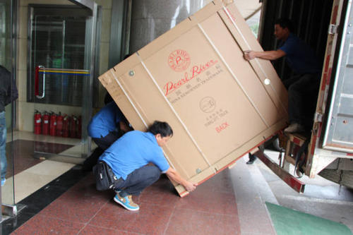 铜梁钢琴贵重工艺品无忧运